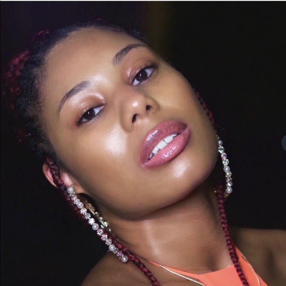 3.5in Pearl & Crystal Hoop Earrings Gold Sparkle - Picture 6 of 9